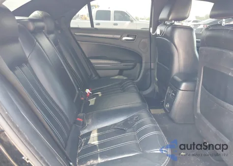 2013 Chrysler 300 300S z USA, uszkodzony, nr VIN 2C3CCABG4DH595381